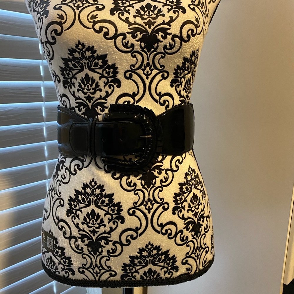 ❤️SOLD❤️Betsey Johnson Belt